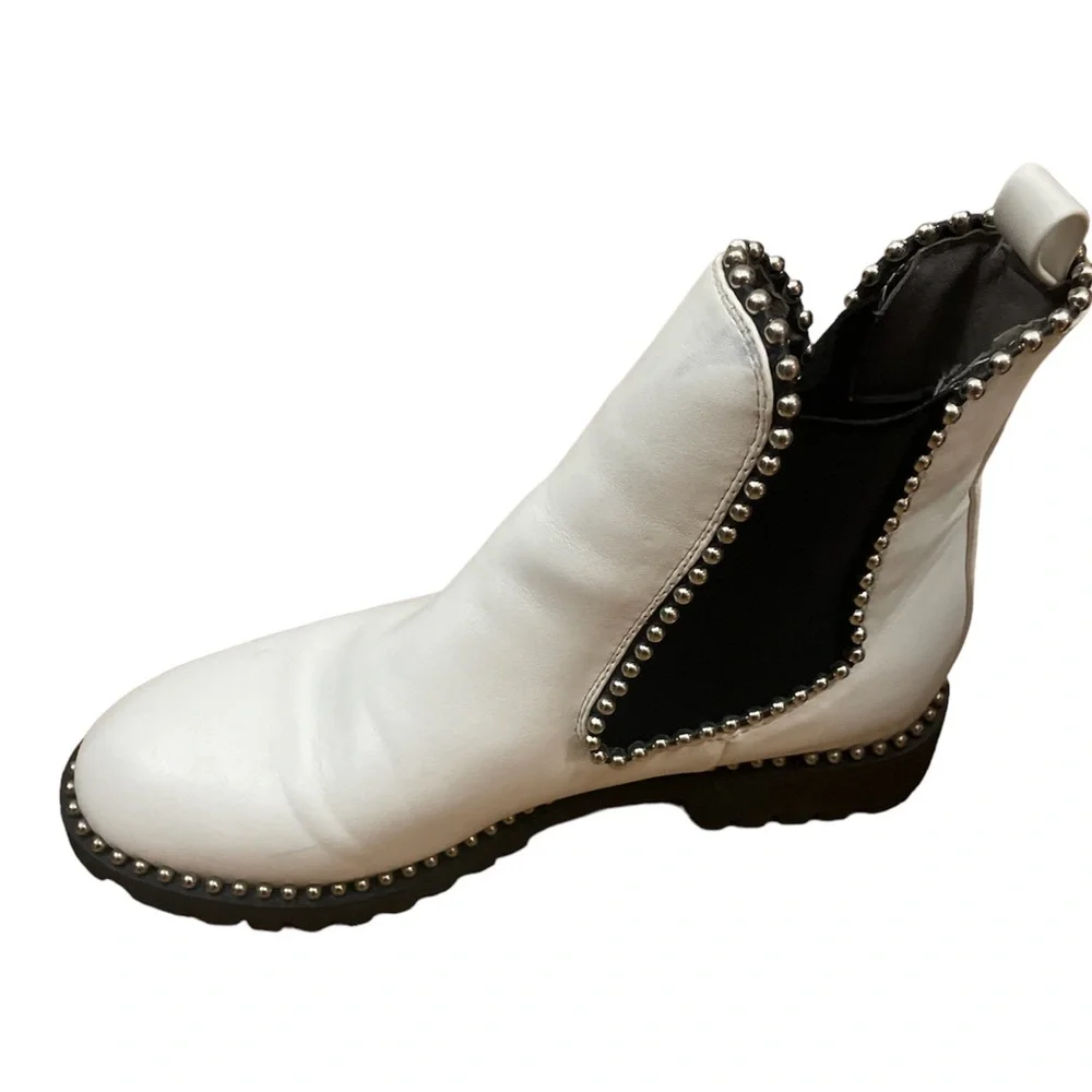 Seven Dials Shelley White Studded Chelsea Boots Size 9